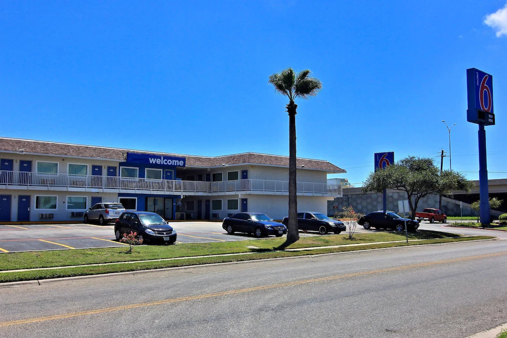 Motel 6 Corpus Christi East - North Padre