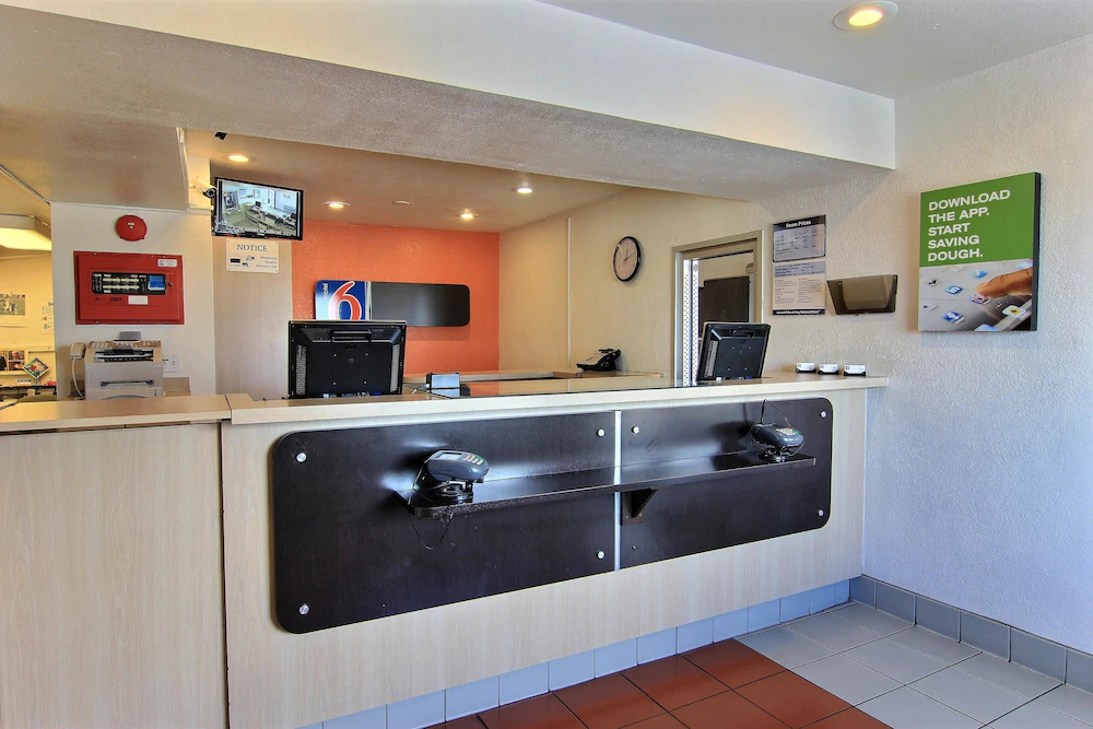 Motel 6 Corpus Christi East - North Padre