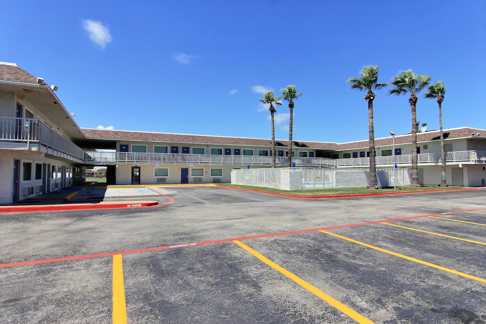 Motel 6 Corpus Christi East - North Padre