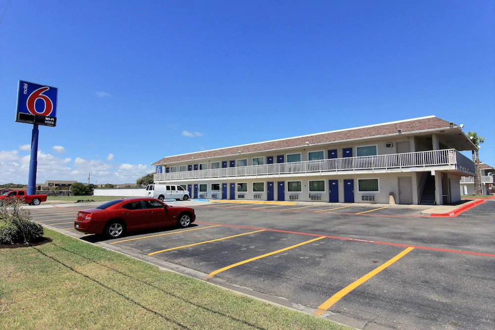 Motel 6 Corpus Christi East - North Padre