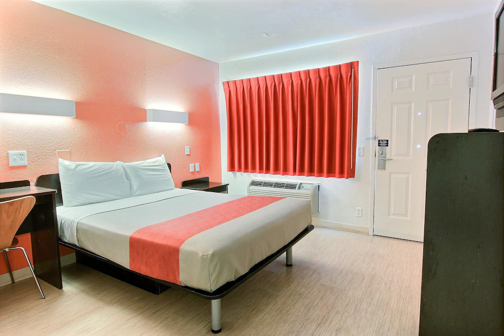 Motel 6 Corpus Christi East - North Padre