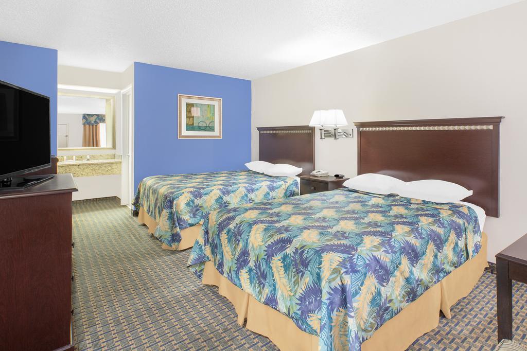 Super 8 by Wyndham Corpus Christi