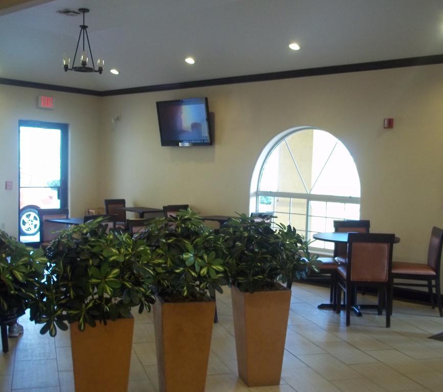 Rodeway Inn & Suites