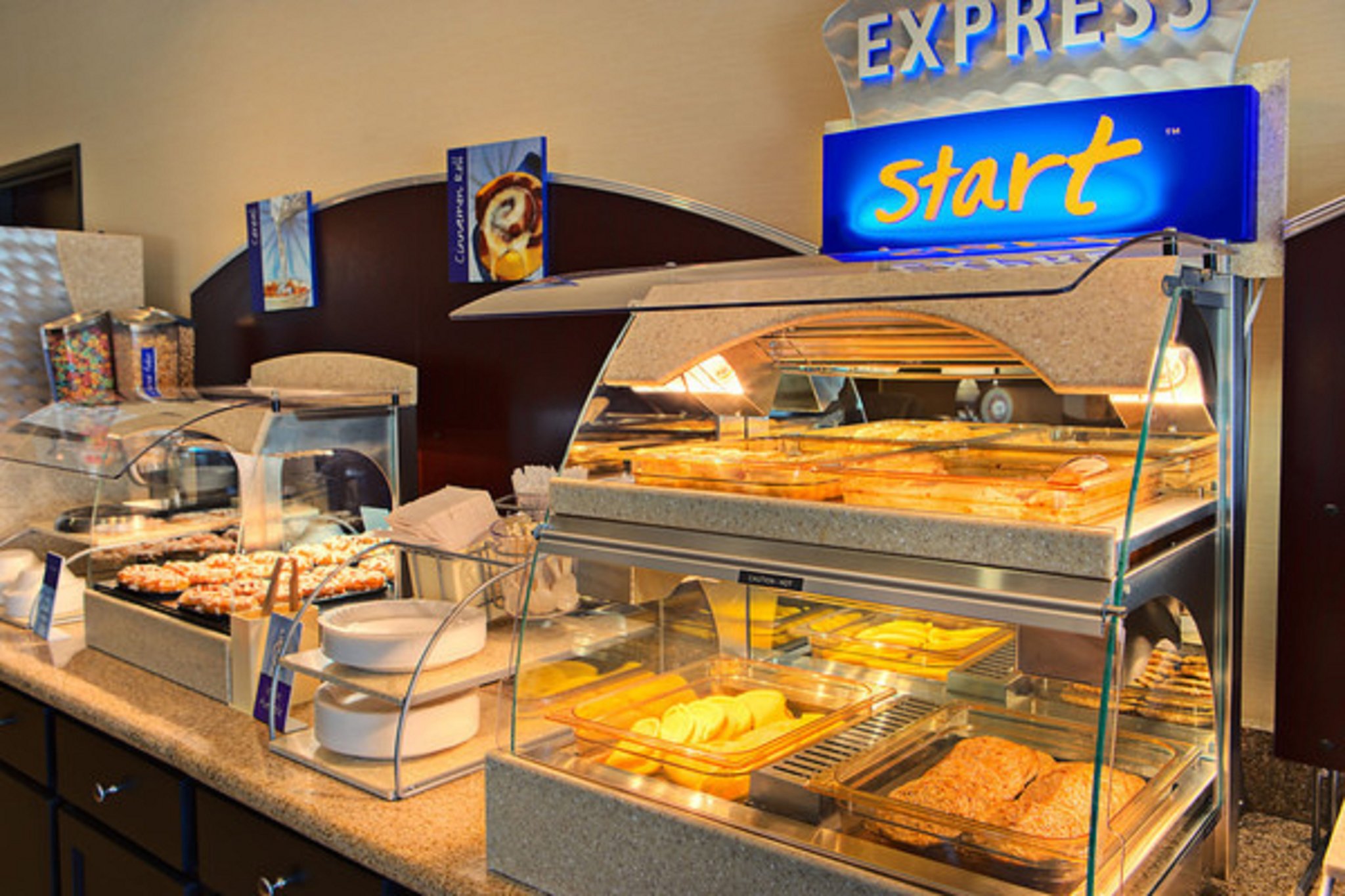 Holiday Inn Express Hotel & Suites Cotulla