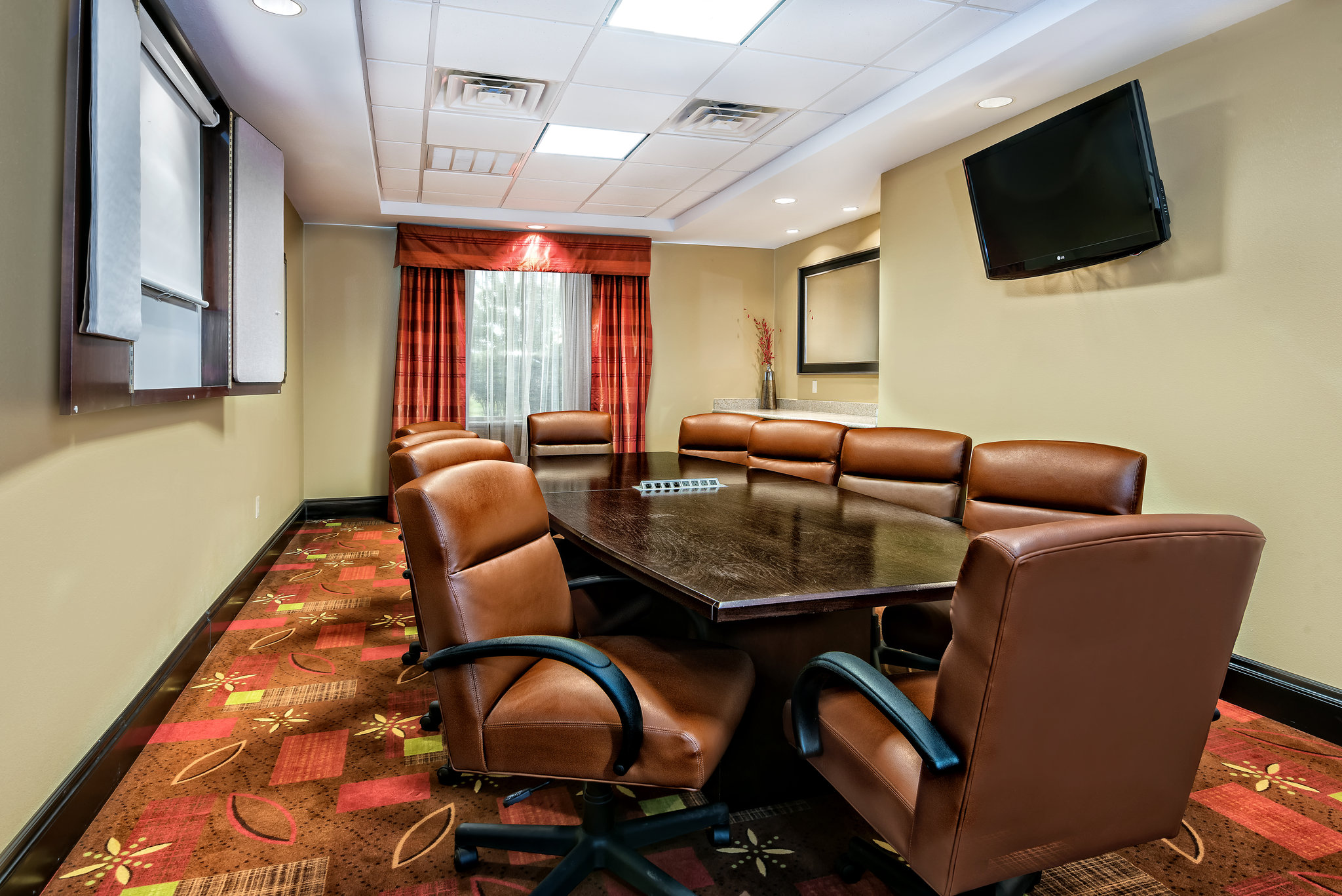 Holiday Inn Express Hotel & Suites Cotulla