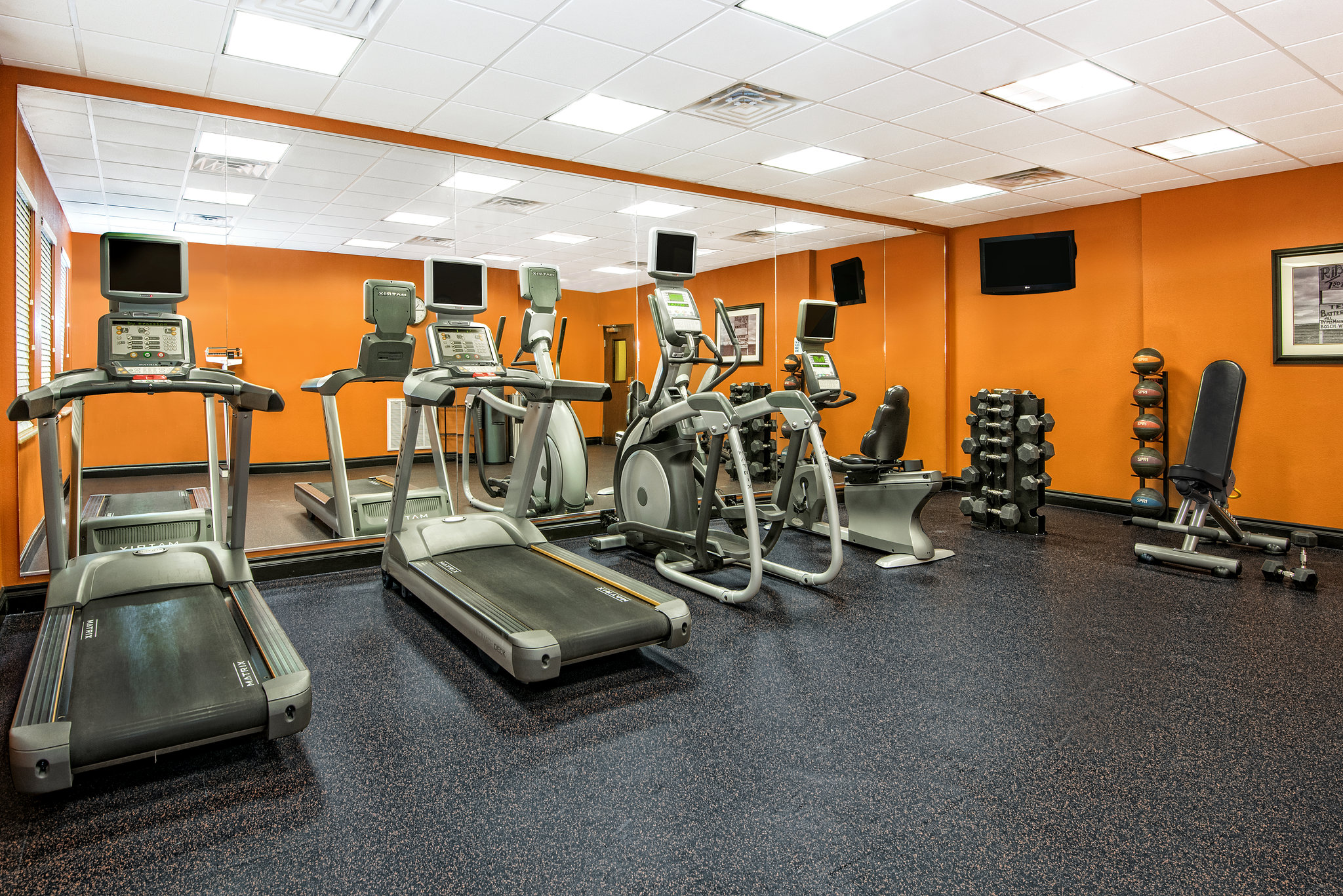Holiday Inn Express Hotel & Suites Cotulla
