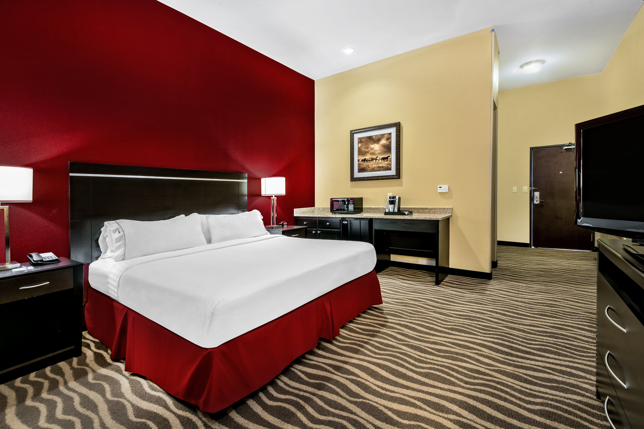 Holiday Inn Express Hotel & Suites Cotulla