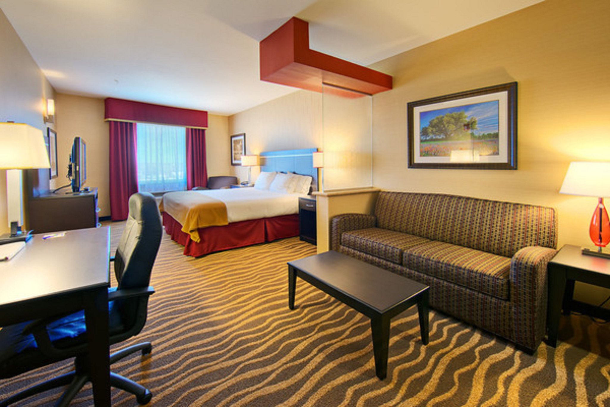 Holiday Inn Express Hotel & Suites Cotulla
