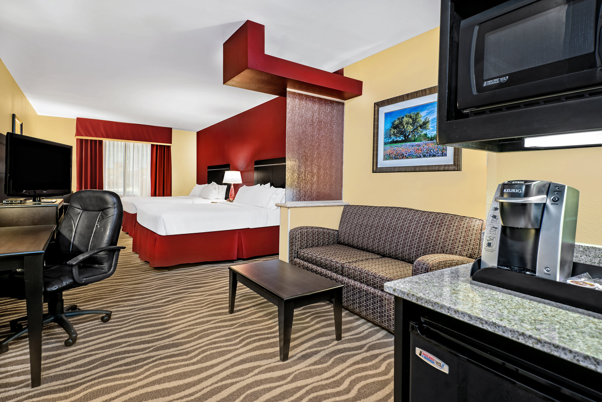 Holiday Inn Express Hotel & Suites Cotulla