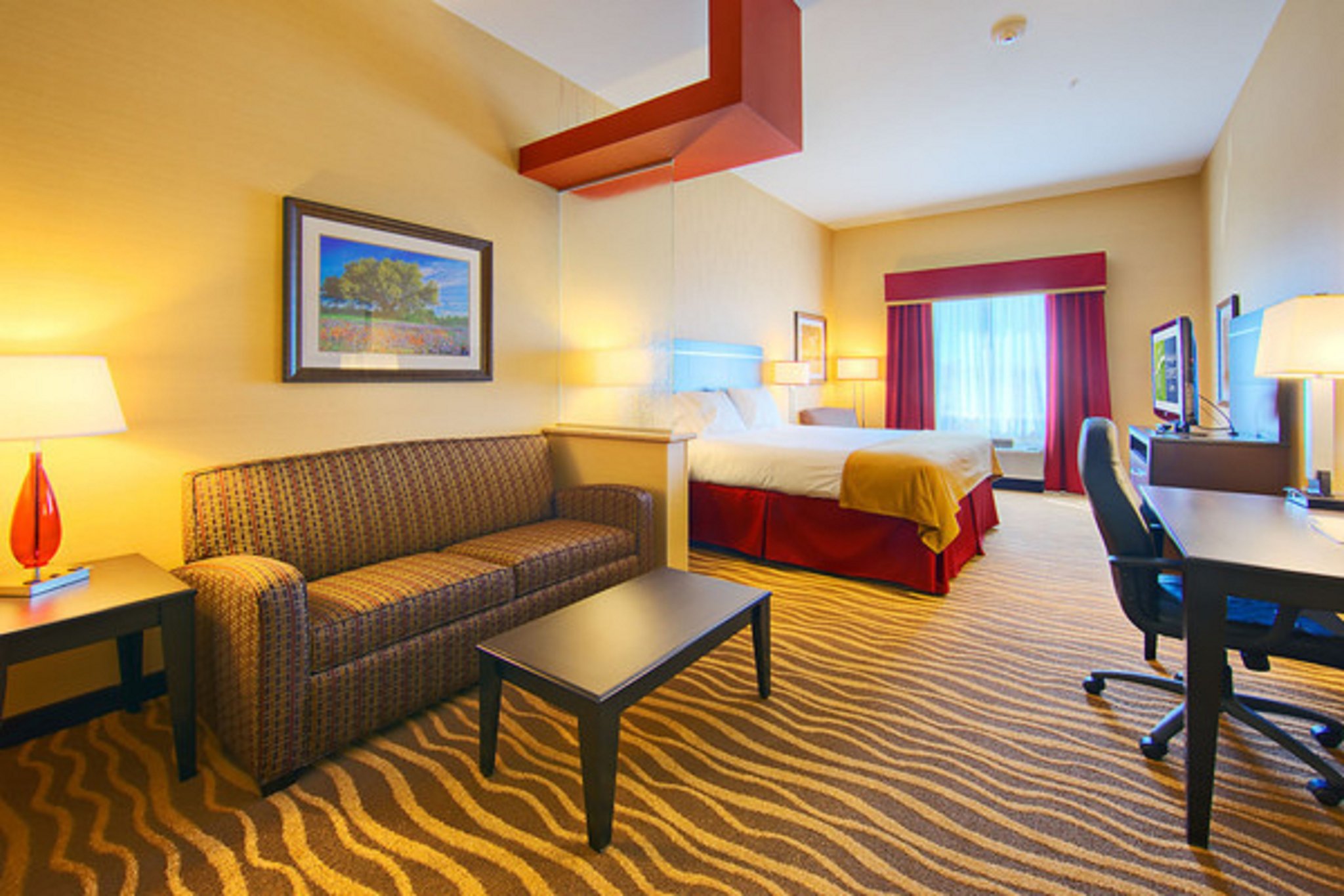 Holiday Inn Express Hotel & Suites Cotulla