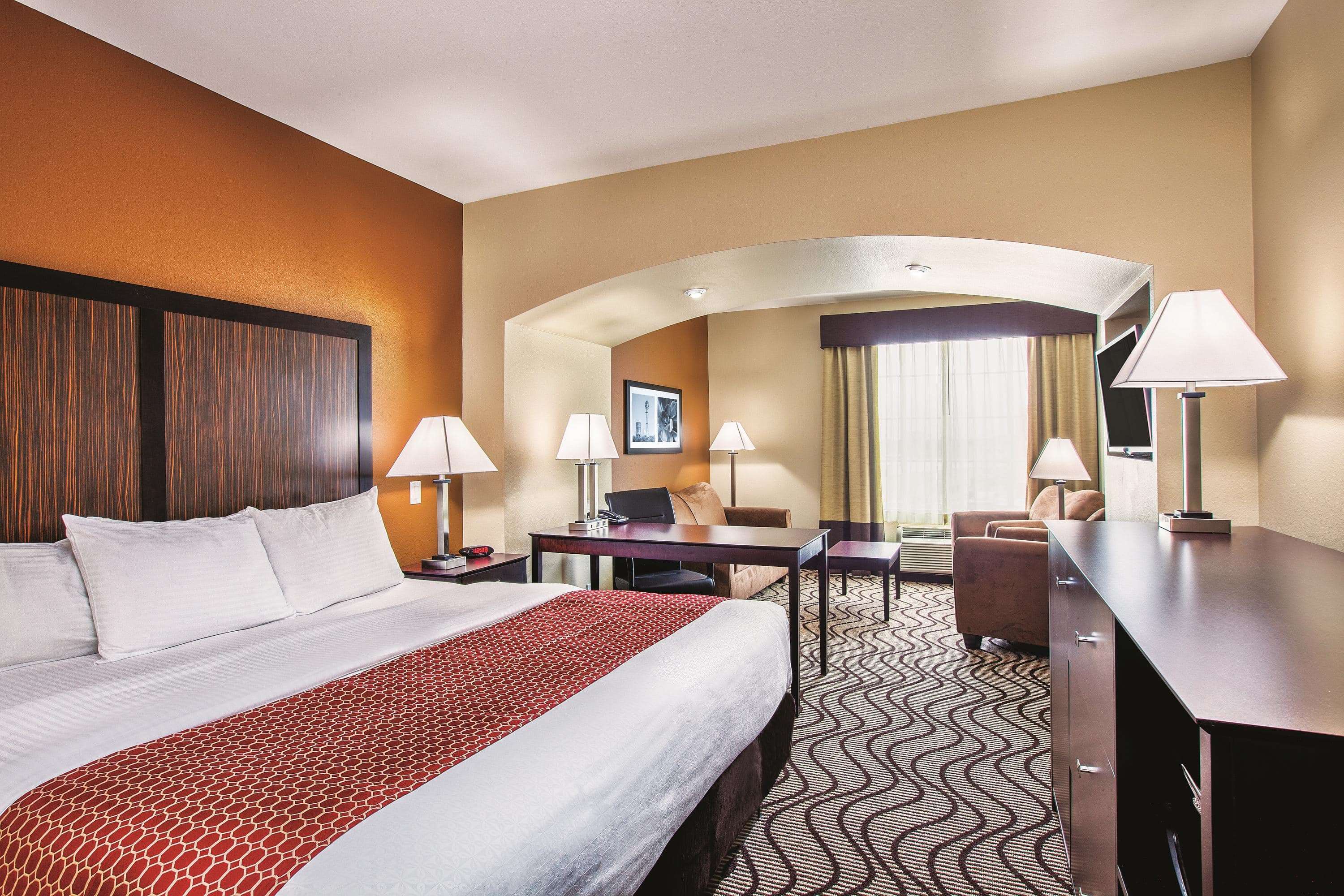 La Quinta Inn & Suites by Wyndham Cotulla