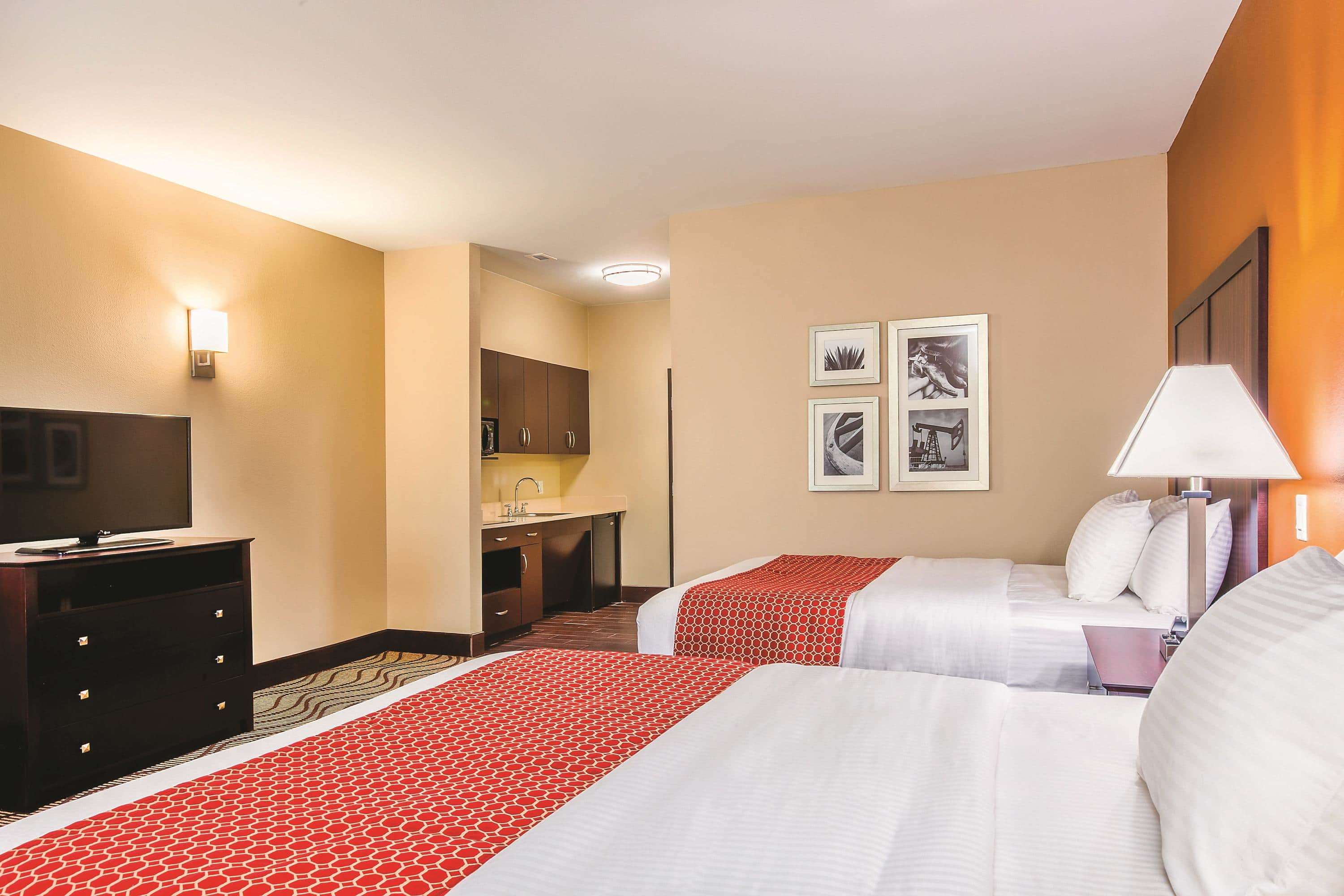 La Quinta Inn & Suites by Wyndham Cotulla