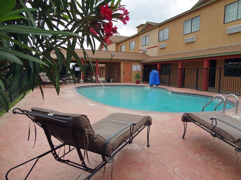 Whitten Inn Cotulla