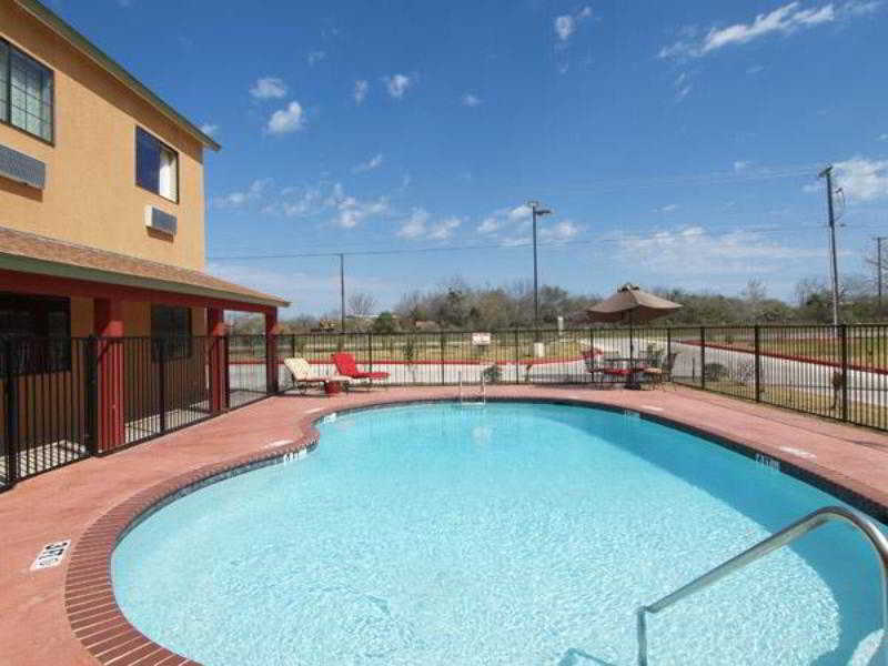 Whitten Inn Cotulla