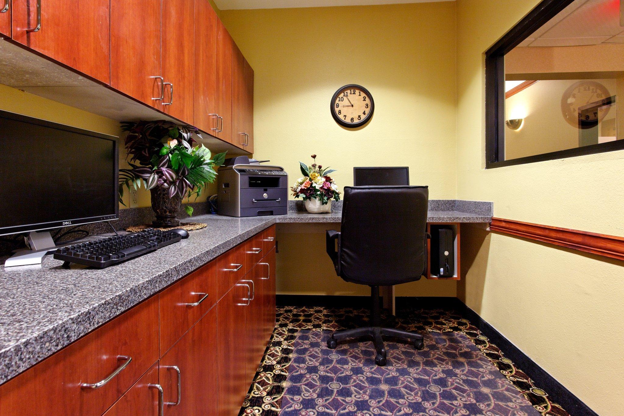 Holiday Inn Express Crockett