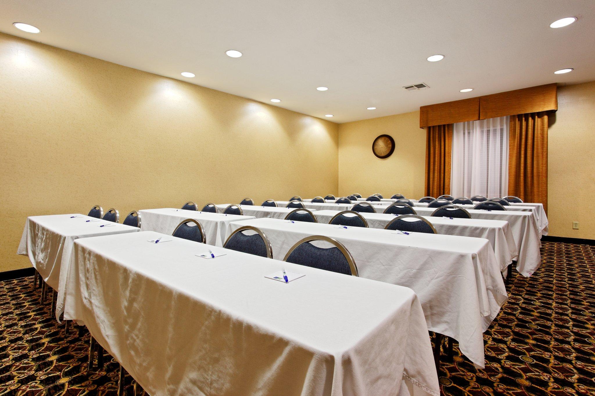 Holiday Inn Express Crockett