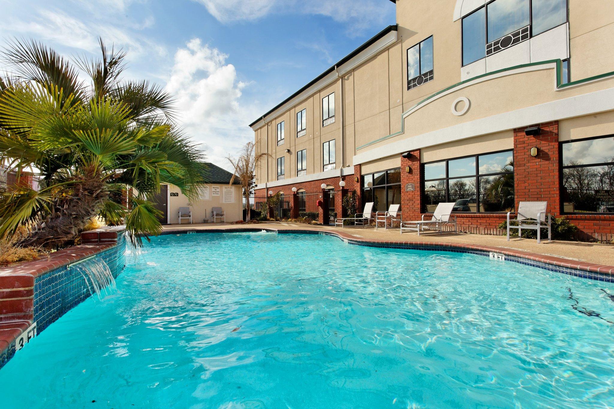 Holiday Inn Express Crockett