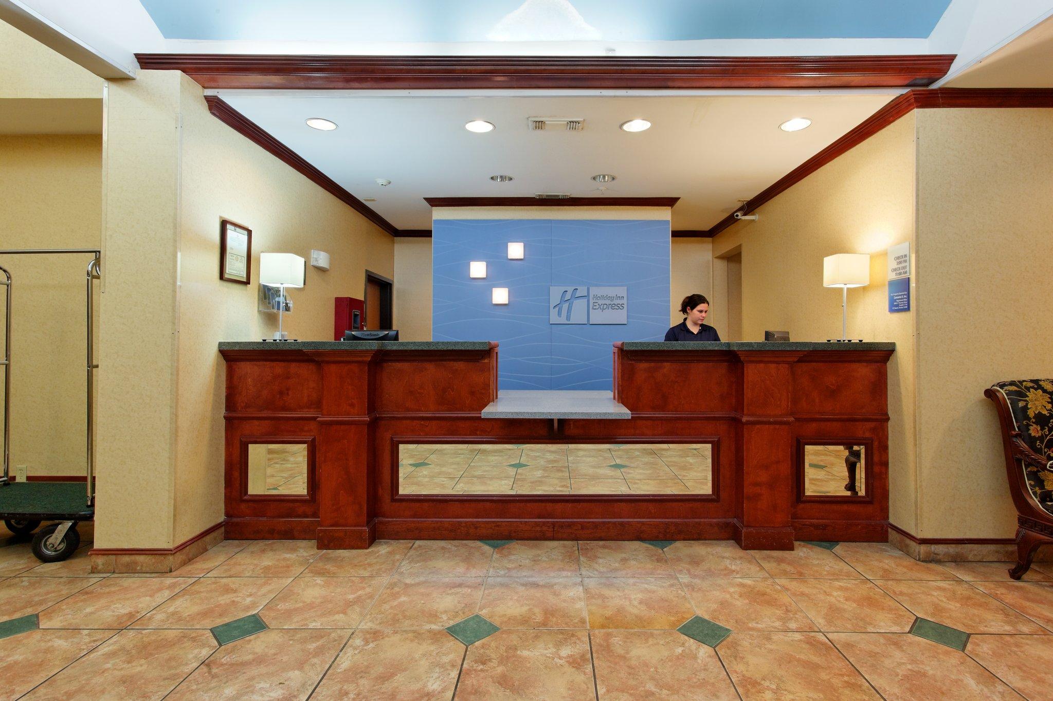 Holiday Inn Express Crockett