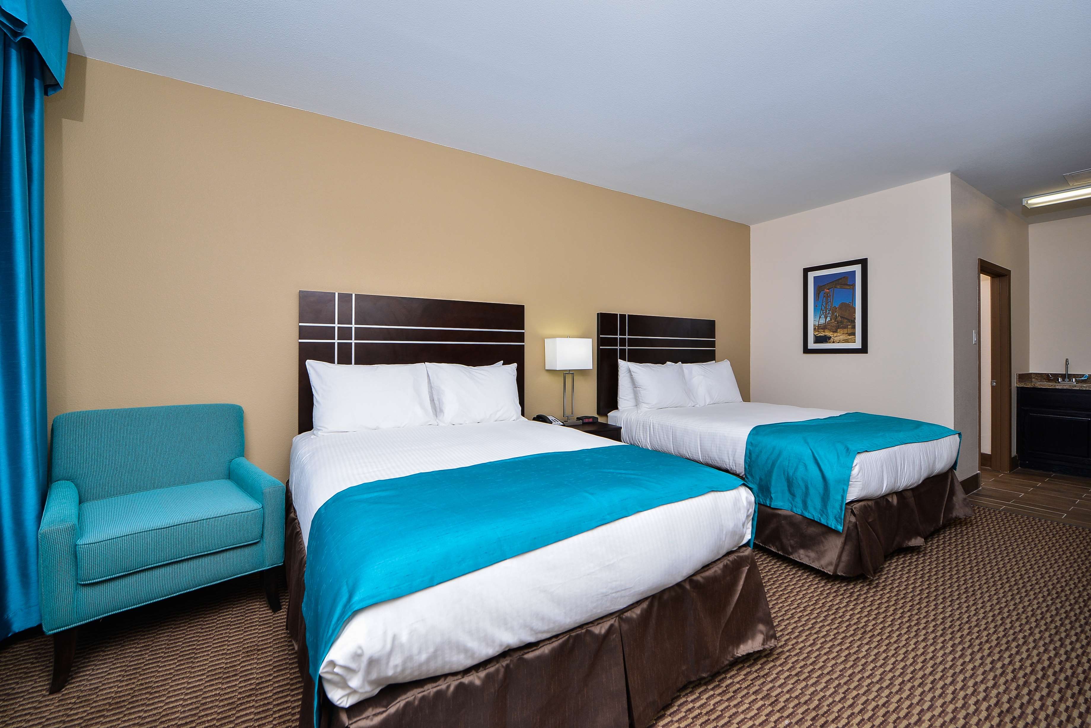 Americas Best Value Inn & Suites