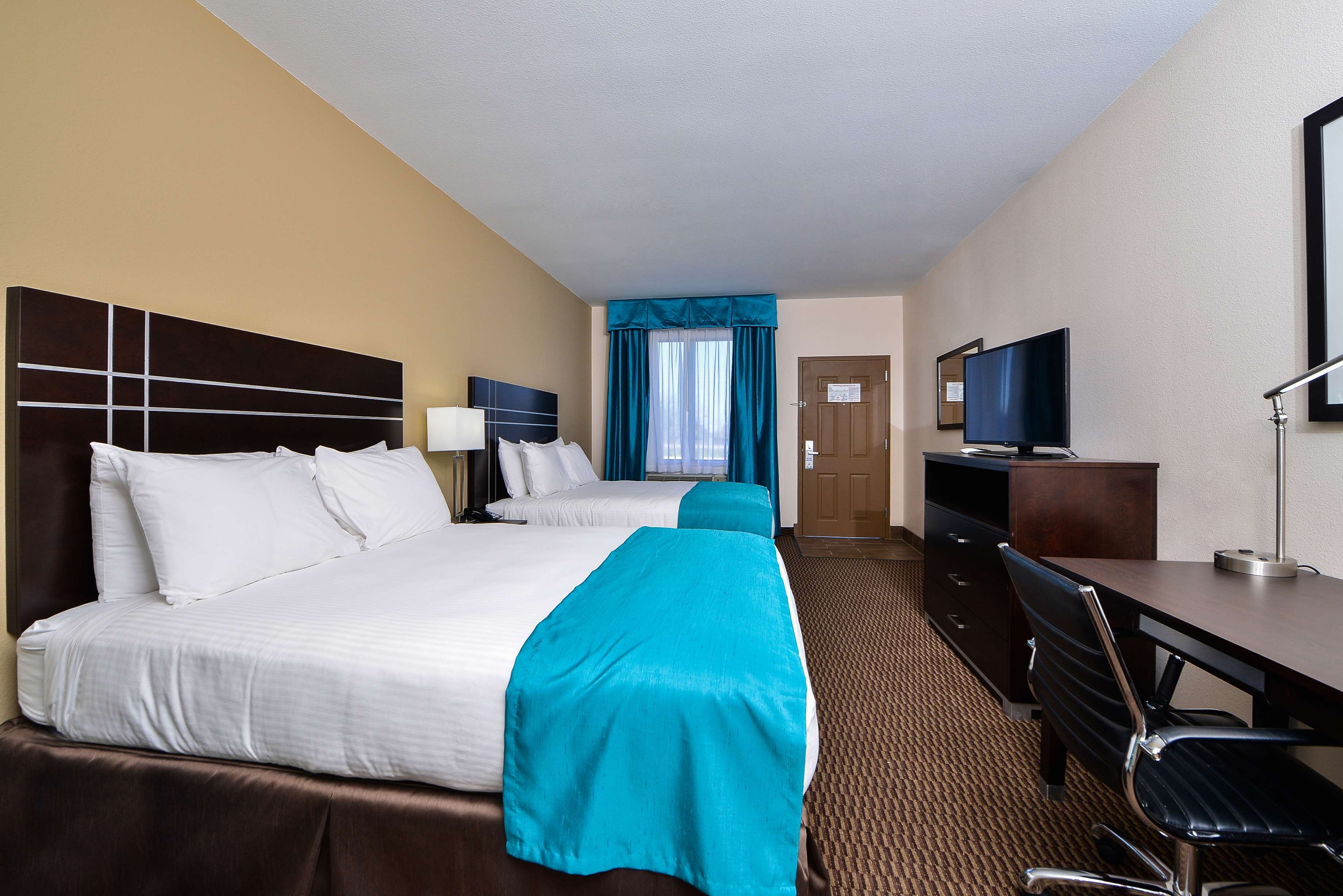Americas Best Value Inn & Suites