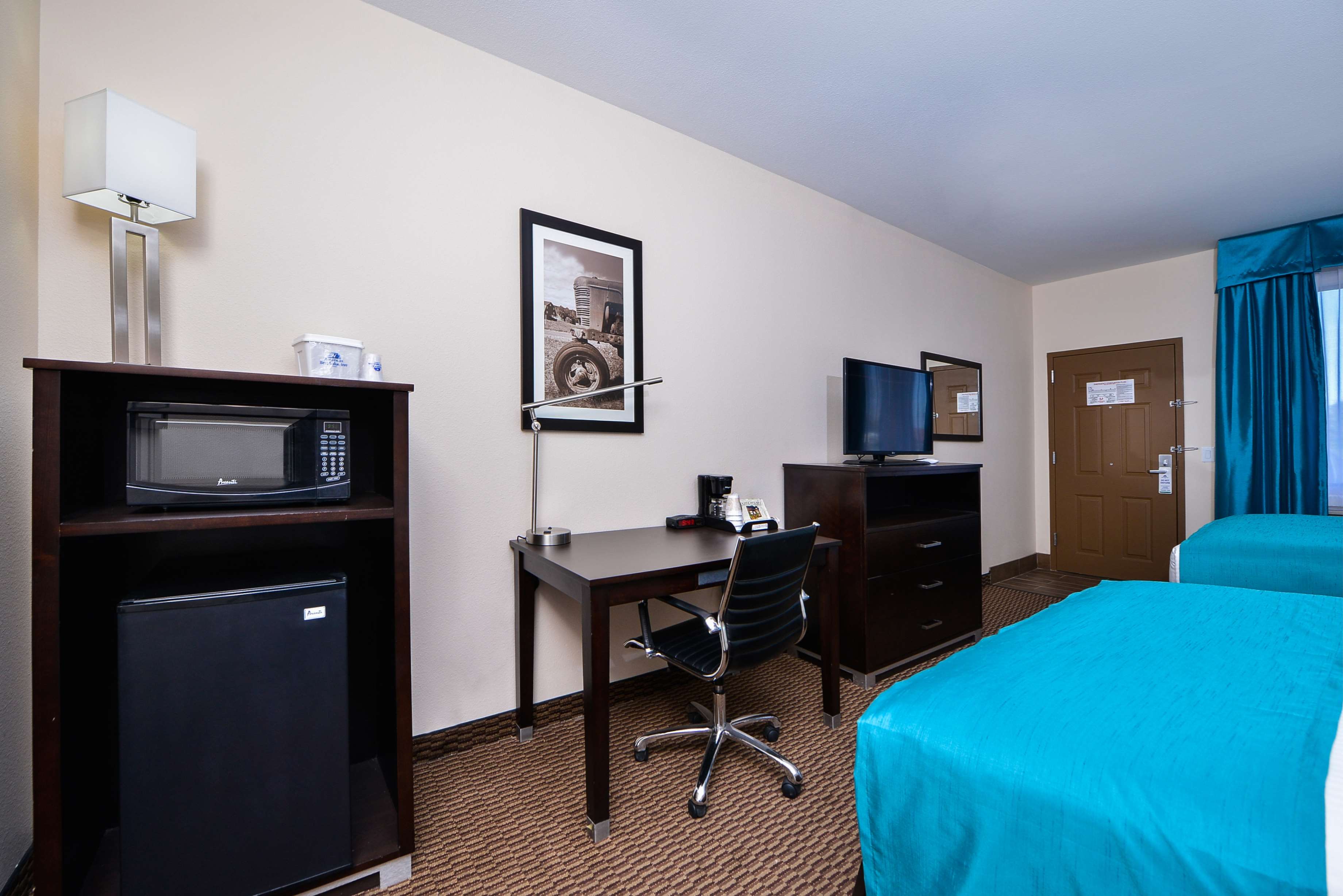 Americas Best Value Inn & Suites