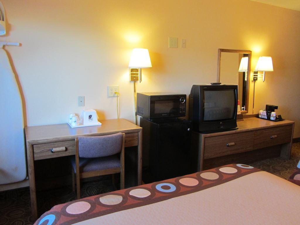 Super 8 by Wyndham Dalhart