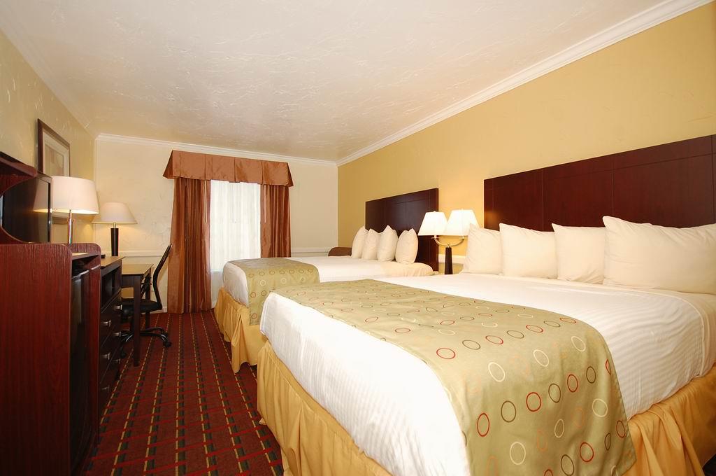 Motel 6 Dallas, TX – Downtown
