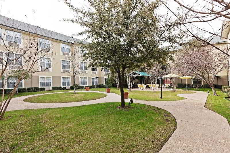 Candlewood Suites Dallas Market Center-Love Field