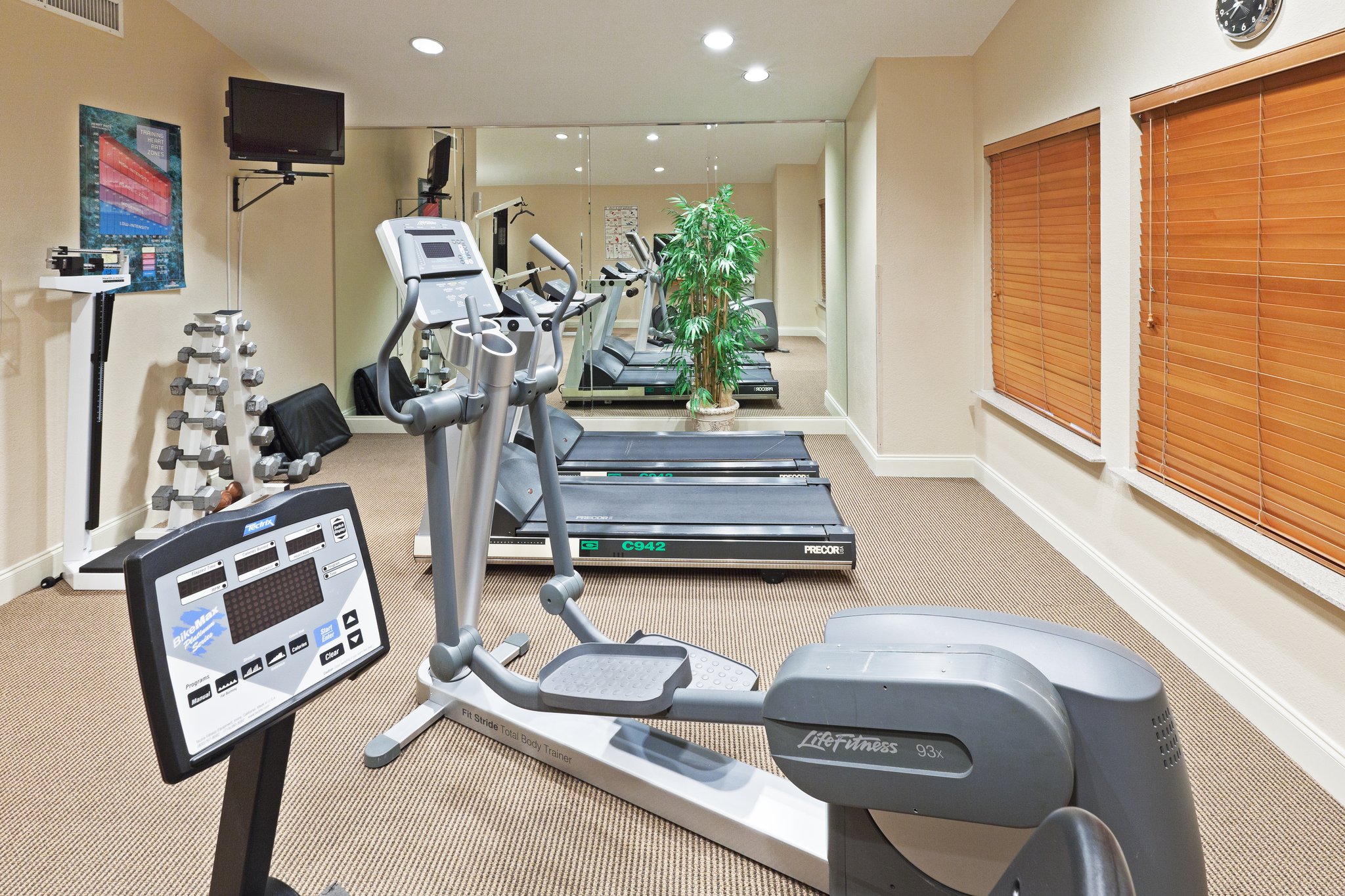 Candlewood Suites Dallas Market Center-Love Field