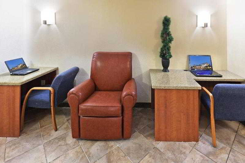 Candlewood Suites Dallas Market Center-Love Field