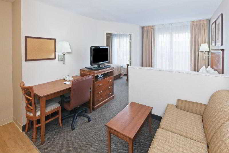 Candlewood Suites Dallas Market Center-Love Field