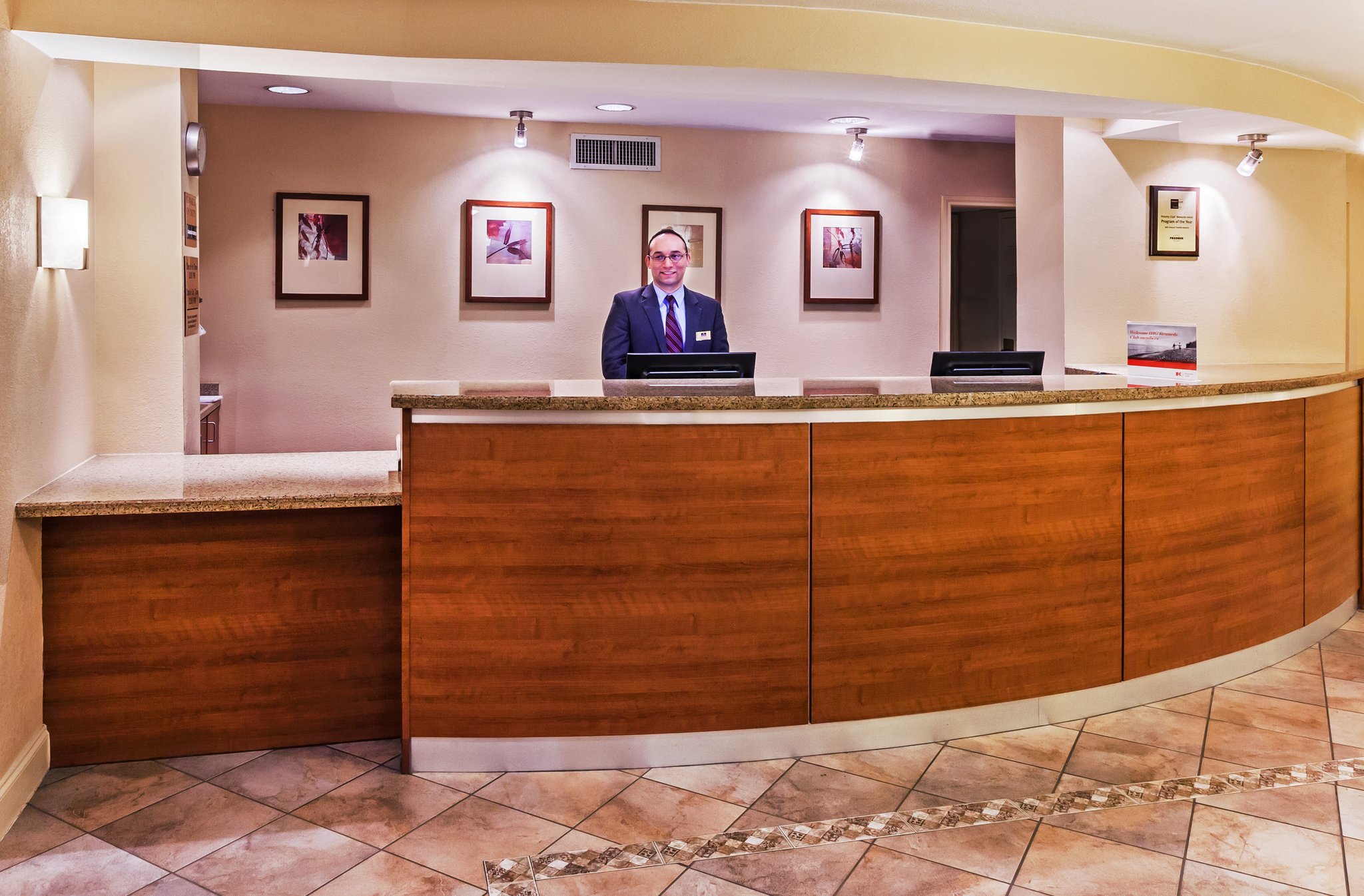 Candlewood Suites Dallas Market Center-Love Field