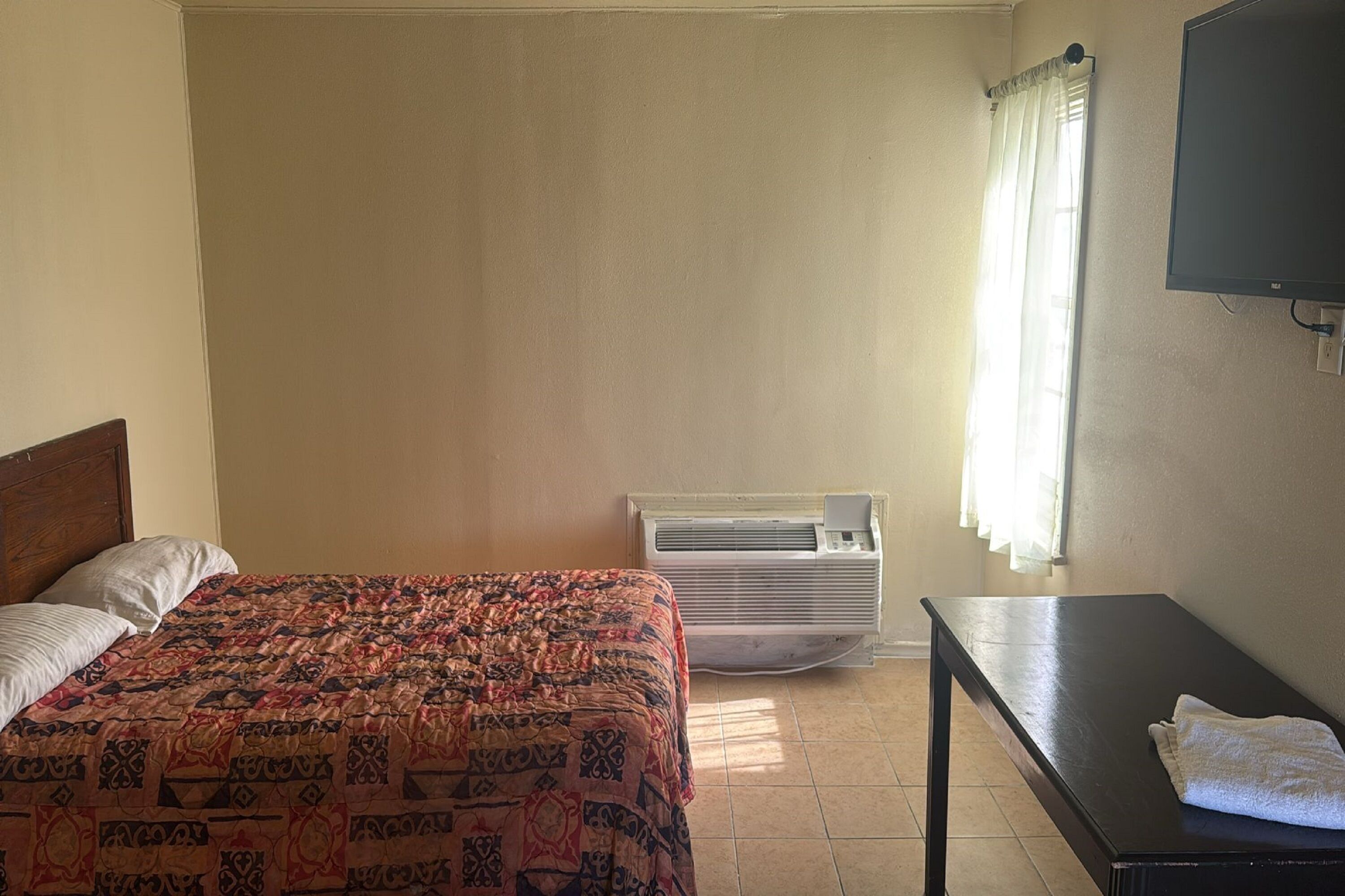Cole Manor Motel By OYO Love Field Market Center