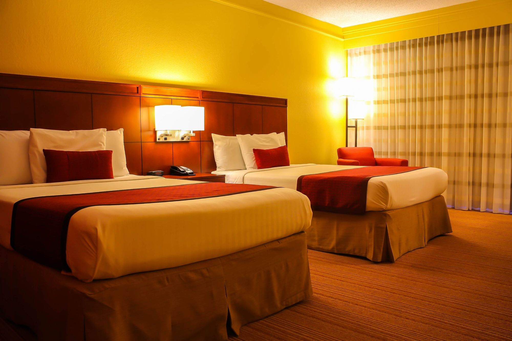 Super 8 by Wyndham Dallas Love Field Airport