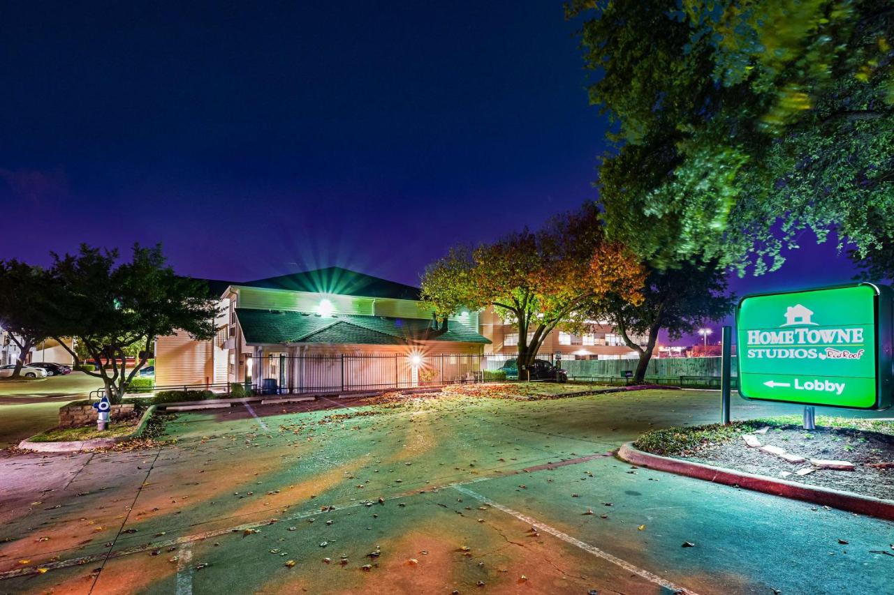 HomeTowne Studios Dallas - North Addison/ Tollway