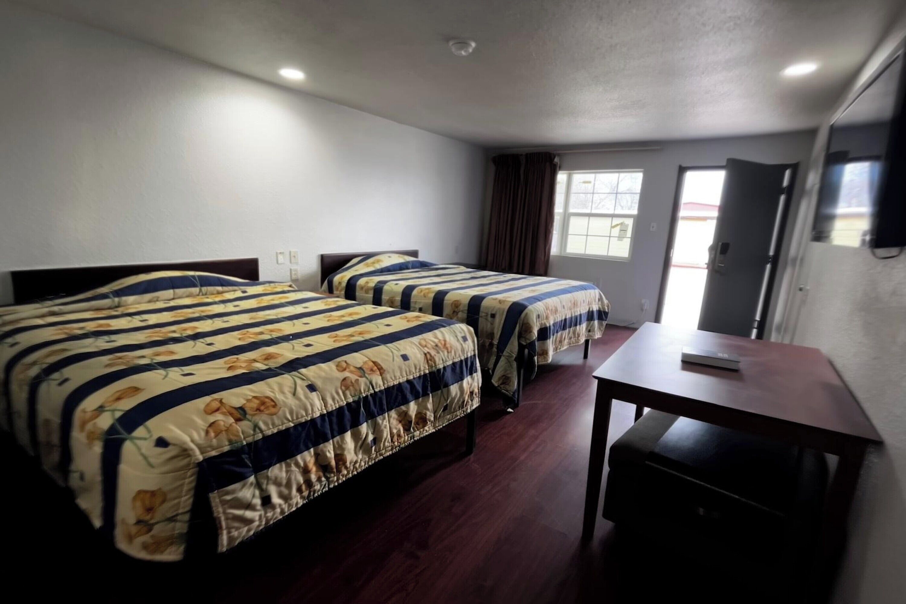 Deluxe Inn Motel By OYO Grand Prairie Interstate 30