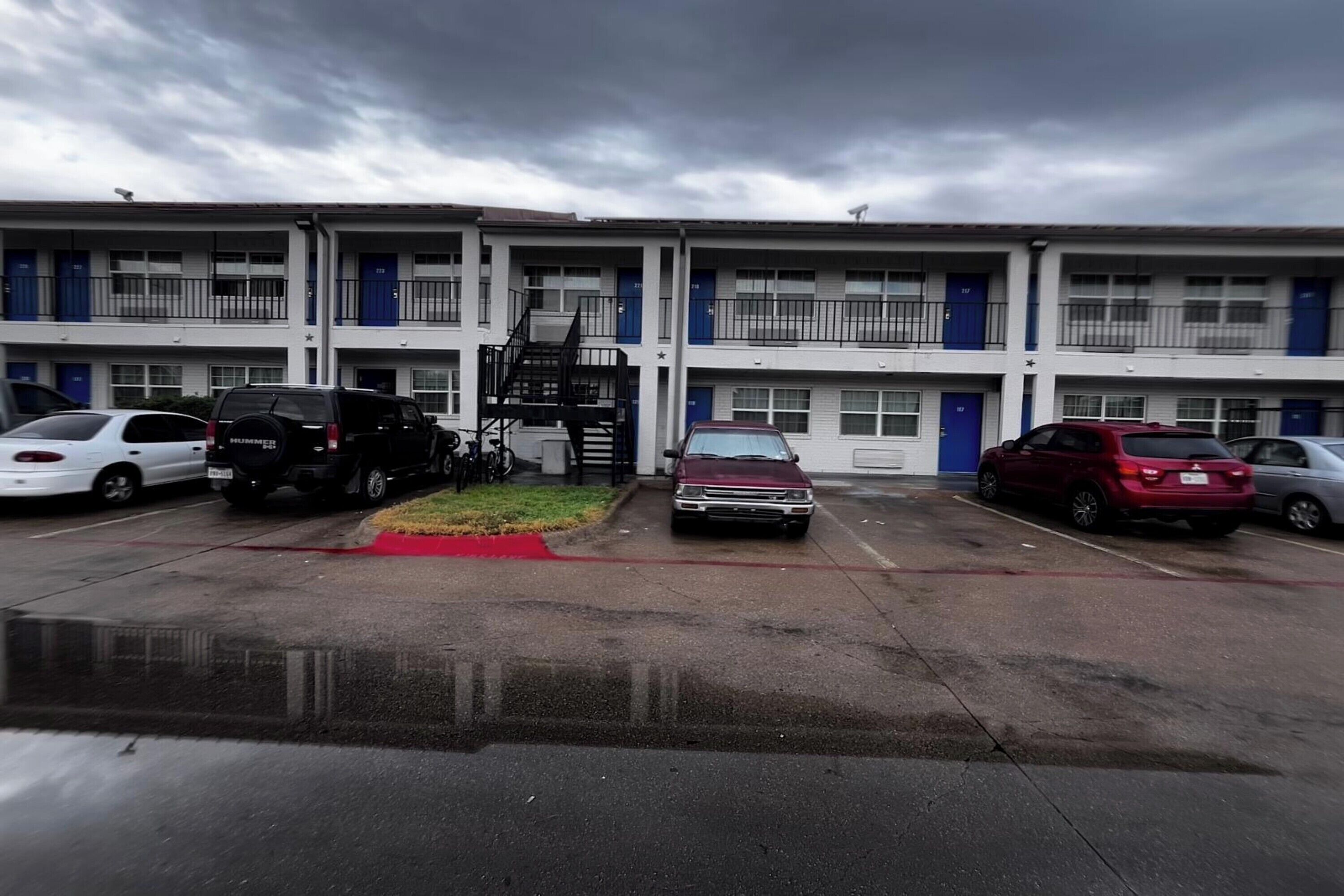 Deluxe Inn Motel By OYO Grand Prairie Interstate 30