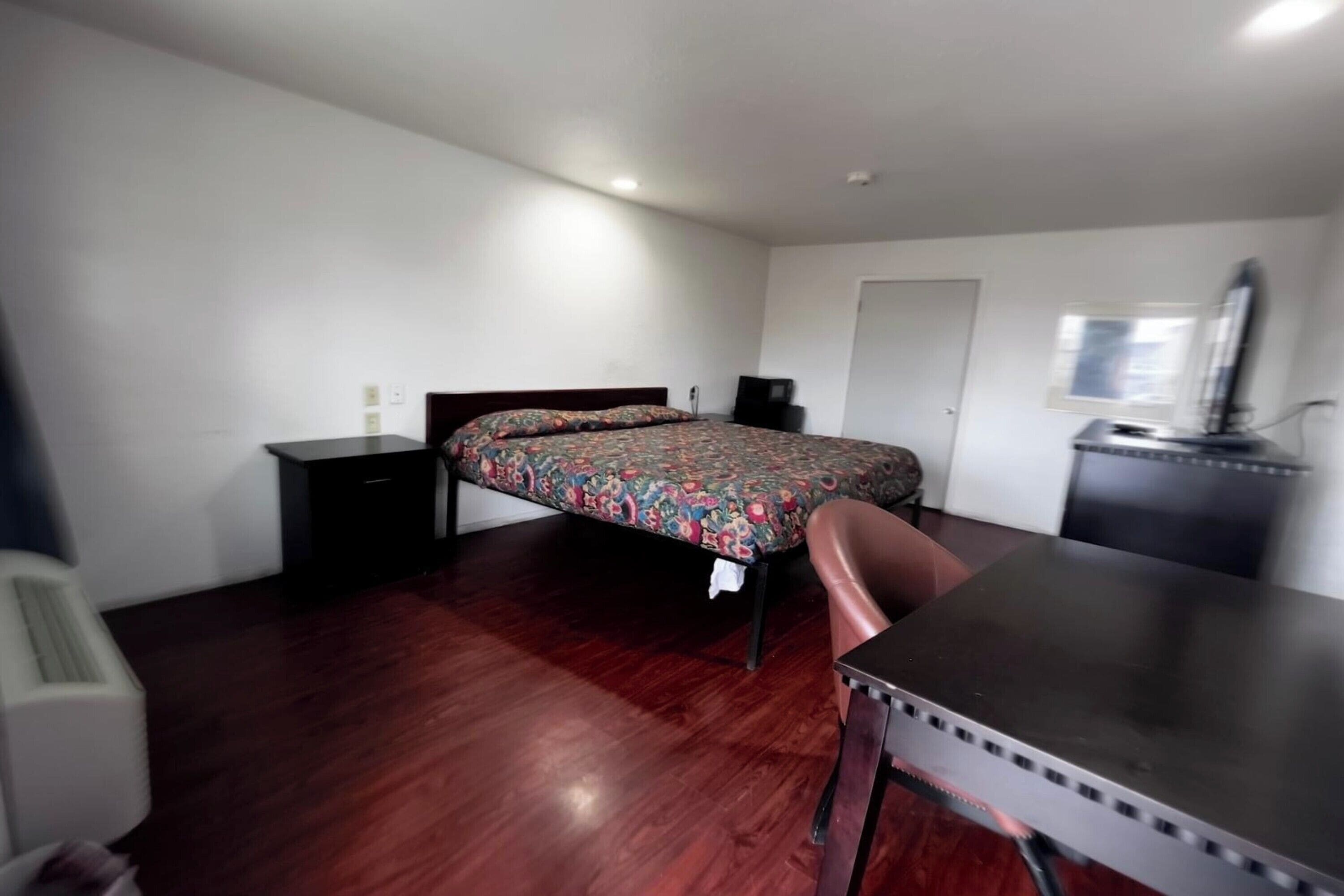 Deluxe Inn Motel By OYO Grand Prairie Interstate 30