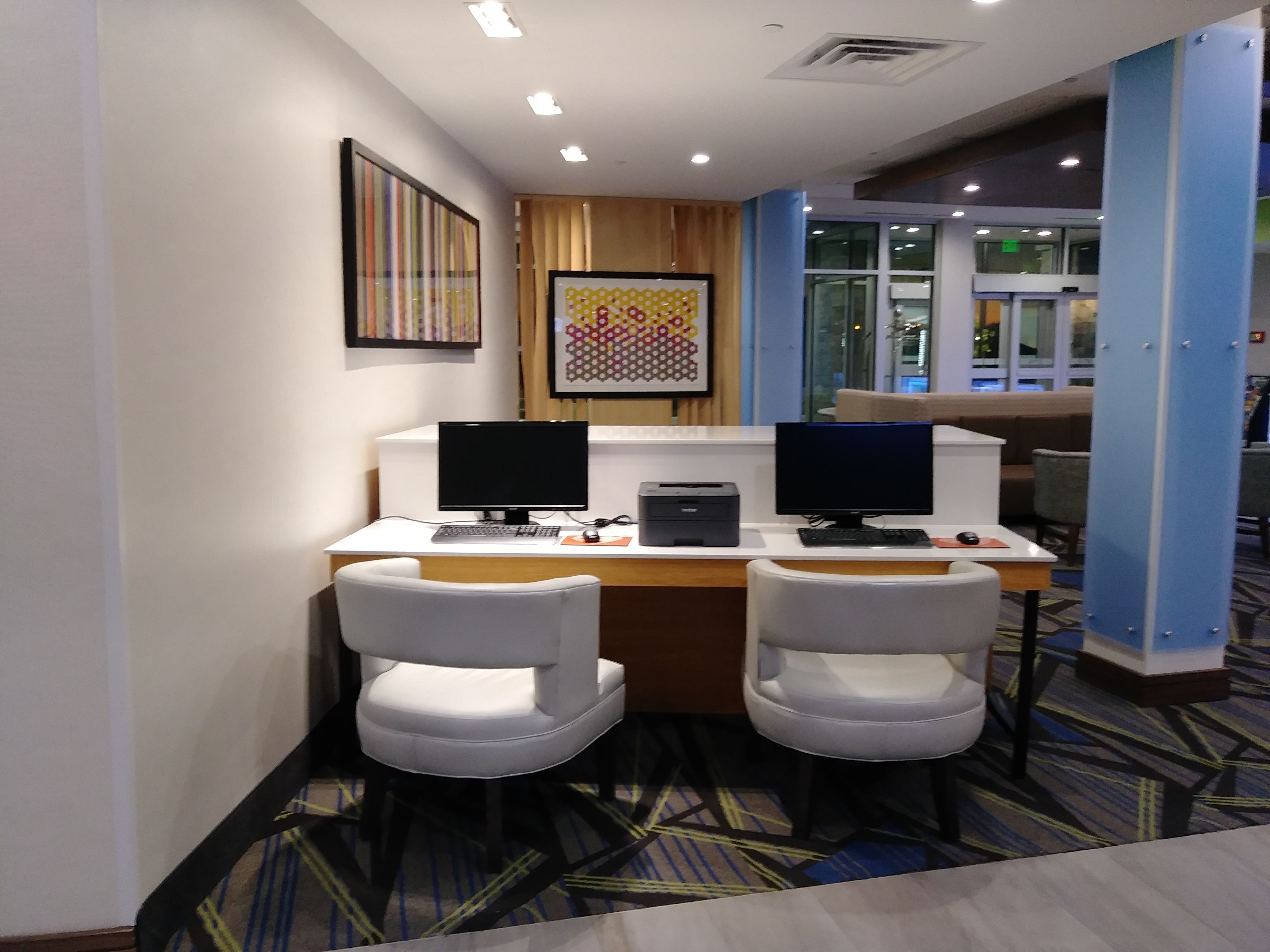 Holiday Inn Express & Suites Dallas Northeast-Arboretum
