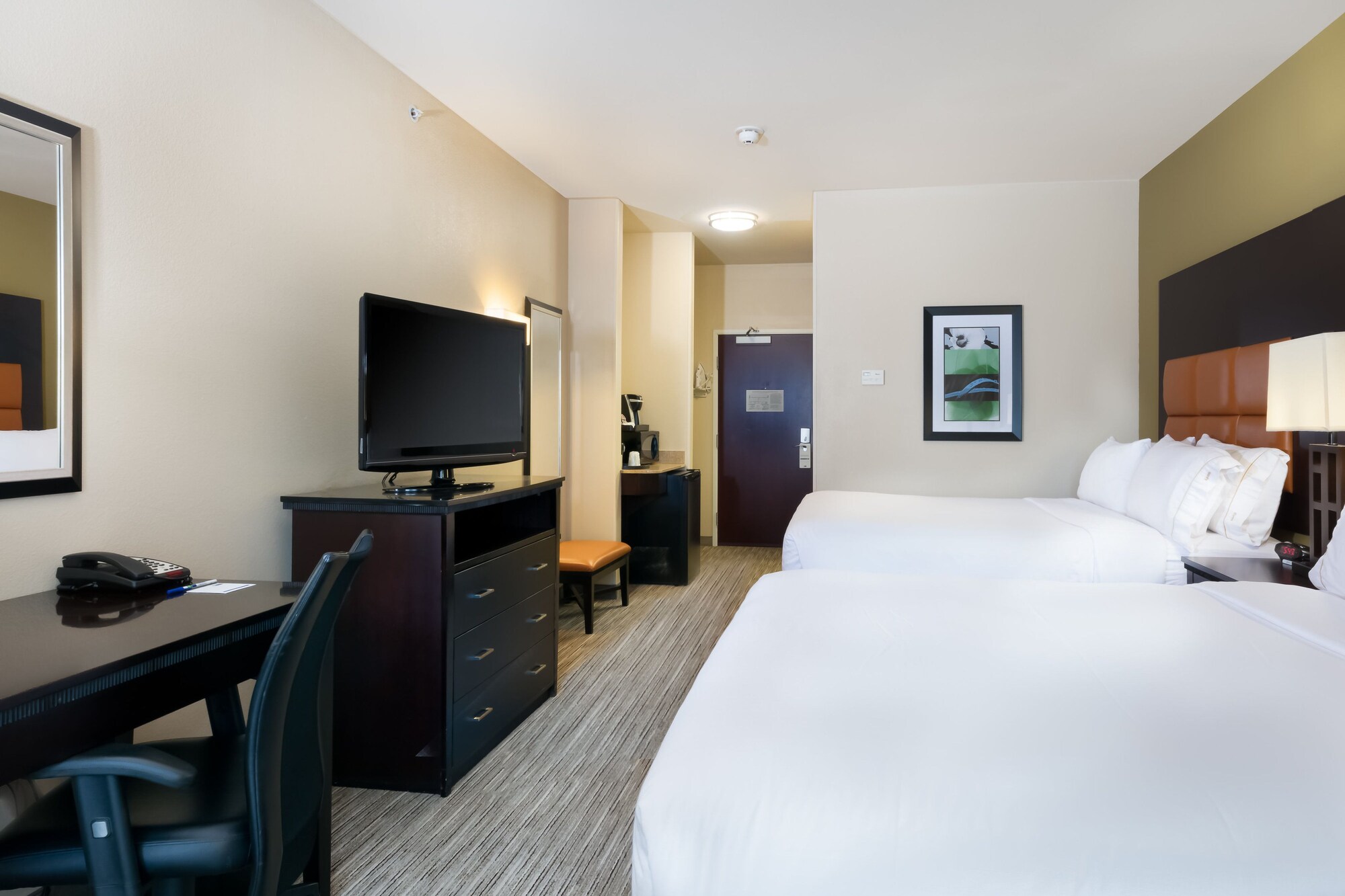 Holiday Inn Express Hotel & Suites Dallas West