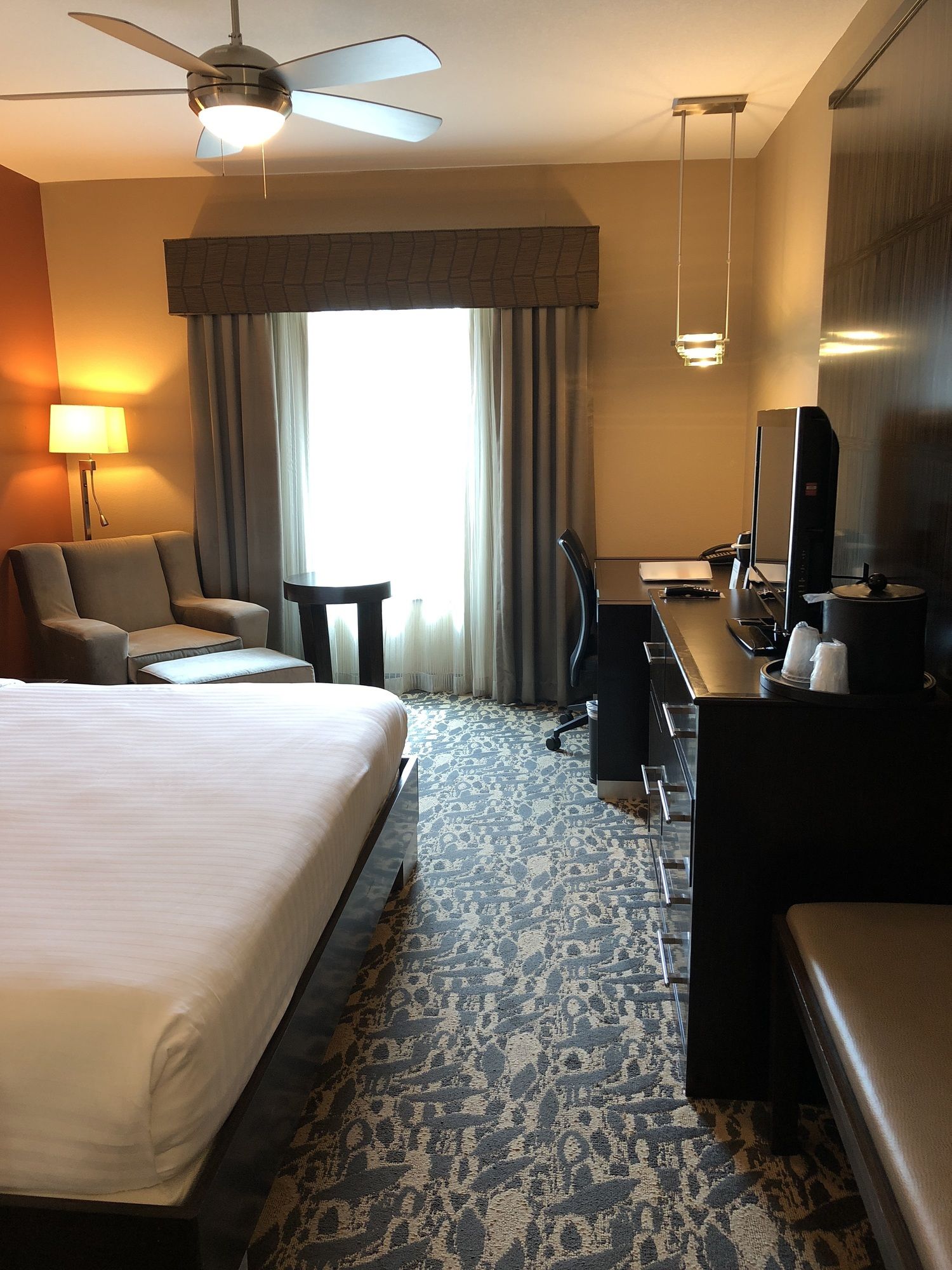 Holiday Inn Express Hotel & Suites North Dallas At Preston