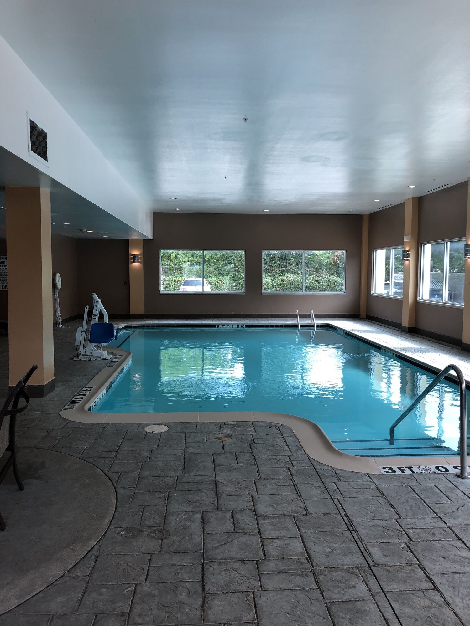 Holiday Inn Express Hotel & Suites North Dallas At Preston