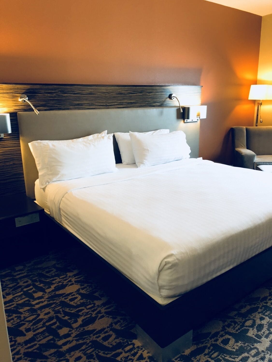 Holiday Inn Express Hotel & Suites North Dallas At Preston