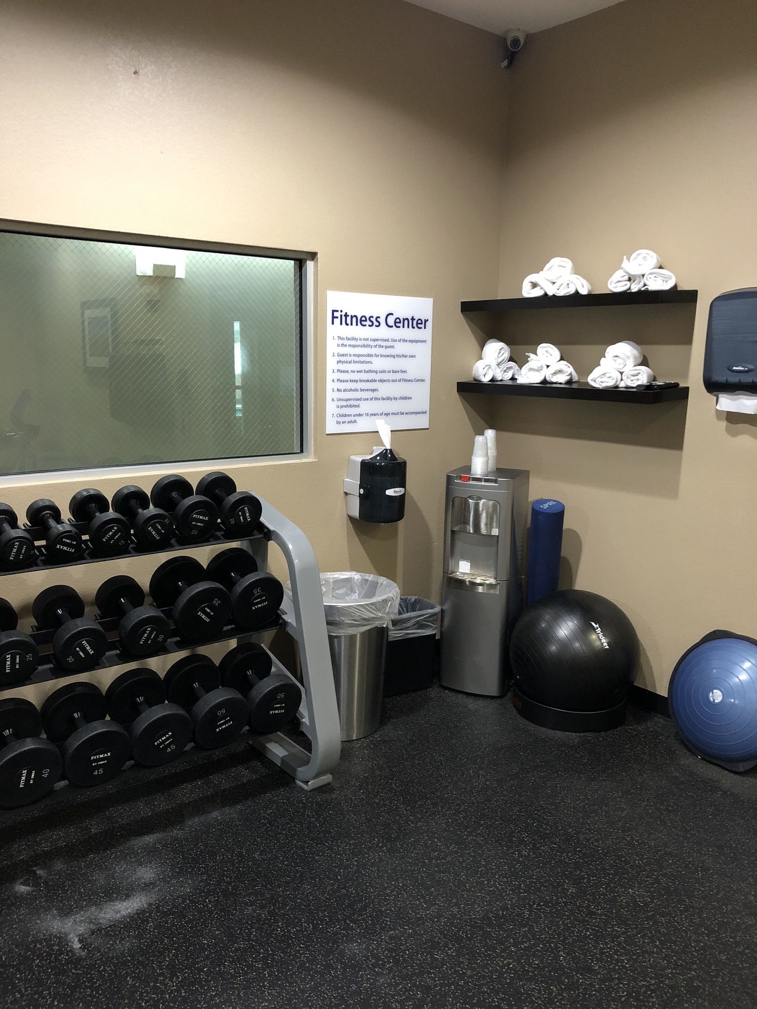 Holiday Inn Express Hotel & Suites North Dallas At Preston