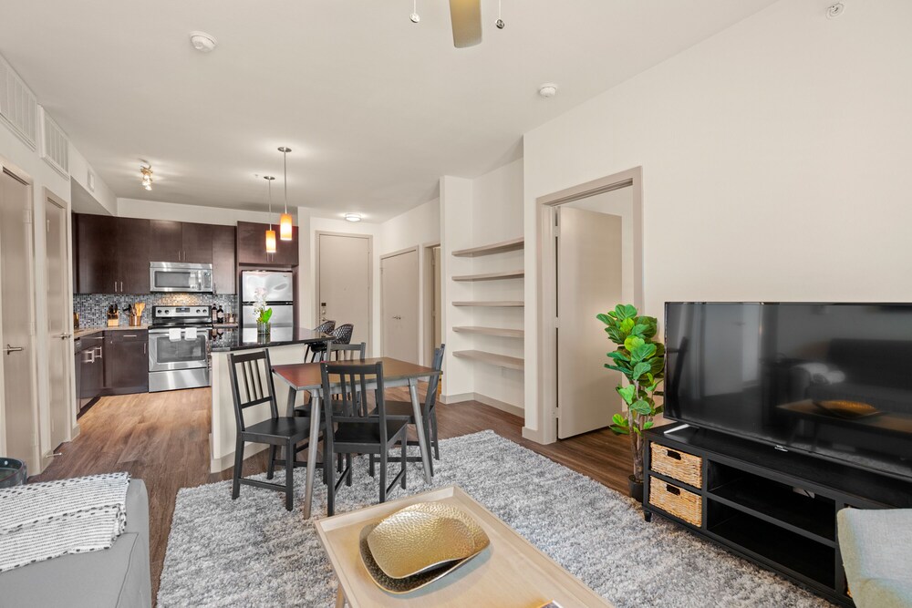 Kasa Dallas Medical District Apartments