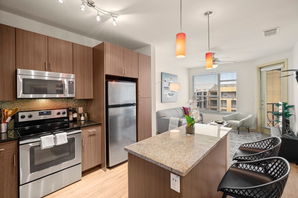 Kasa Dallas Medical District Apartments