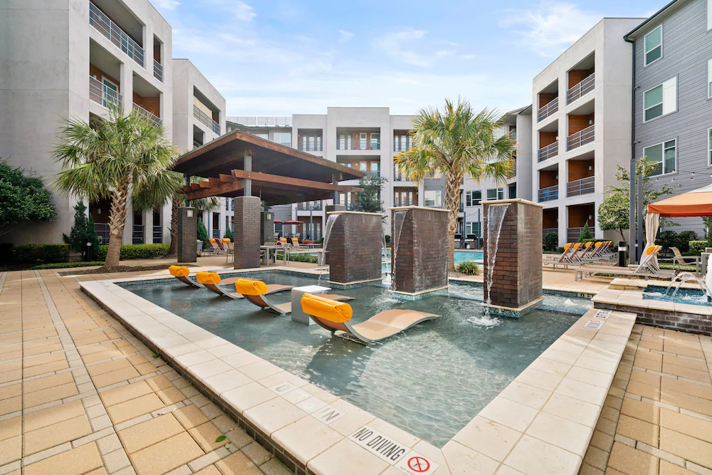 Kasa Dallas Medical District Apartments