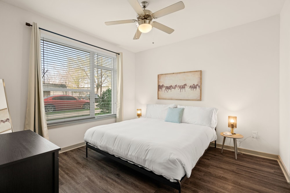 Kasa Dallas Medical District Apartments