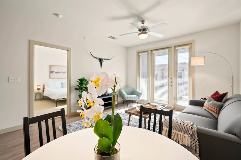 Kasa Dallas Medical District Apartments