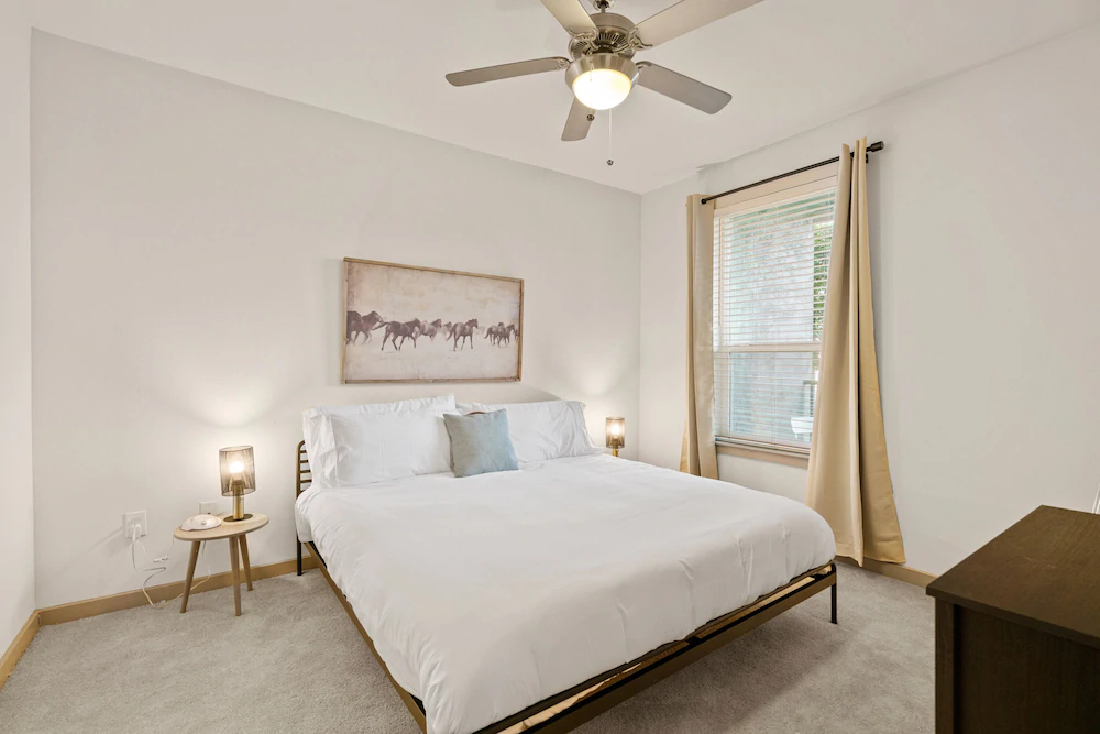 Kasa Dallas Medical District Apartments